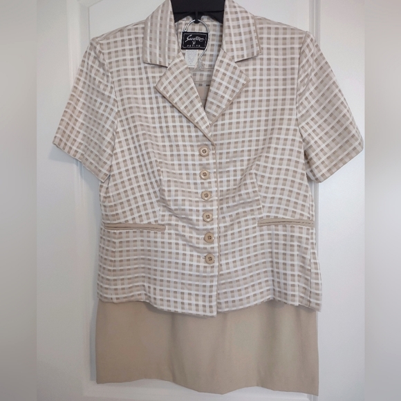 Tan & White Top & Skirt - Picture 1 of 1